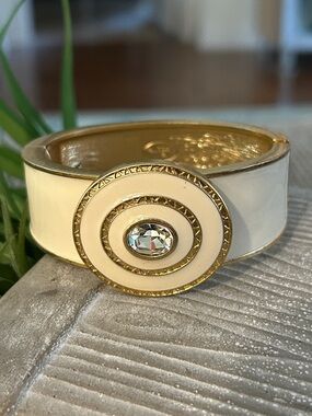 Lia Sophia Cream and Goldtone clamper Bracelet clear rhinestone center